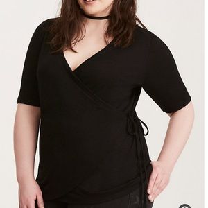 Torrid sz 00 Wrap Front Tee